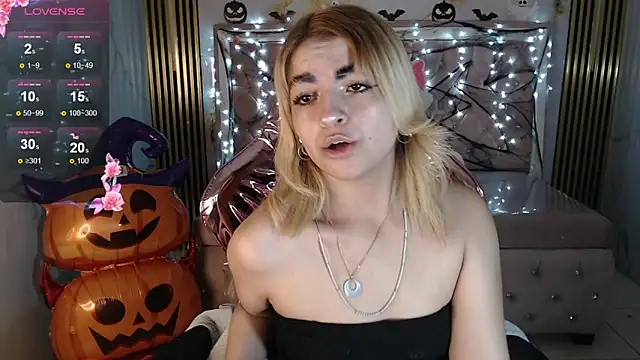 Snapshot of lili_conor_s chatting on October 10, 2025, 3:51 am lili conor s online show from October 10, 2025, 3:51 am