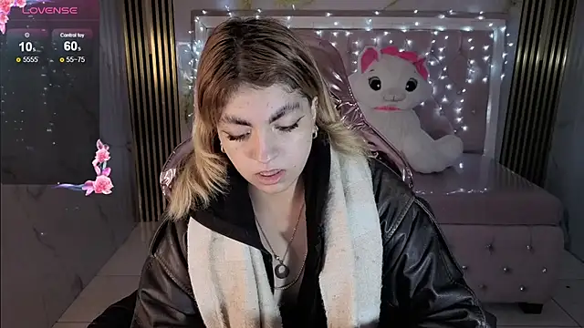 Snapshot of lili_conor_s chatting on November 16, 2025, 3:33 am lili conor s online show from November 16, 2025, 3:33 am