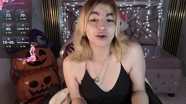 Snapshot of lili_conor_s chatting on October 23, 2025, 3:38 am lili conor s online show from October 23, 2025, 3:38 am