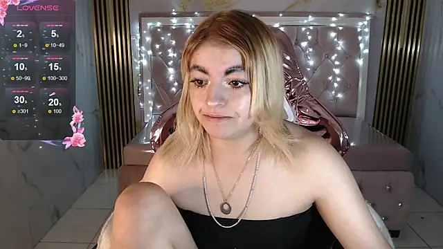 Snapshot of lili_conor_s chatting on October 3, 2025, 3:41 am lili conor s online show from October 3, 2025, 3:41 am