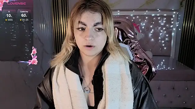 Snapshot of lili_conor_s chatting on November 8, 2025, 3:10 am lili conor s online show from November 8, 2025, 3:10 am