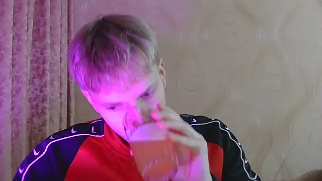 frama666 online show from February 12, 2026, 8:41 pm