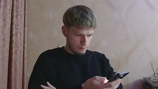 Snapshot of frama666 chatting on November 11, 2025, 9:20 pm frama666 online show from November 11, 2025, 9:20 pm