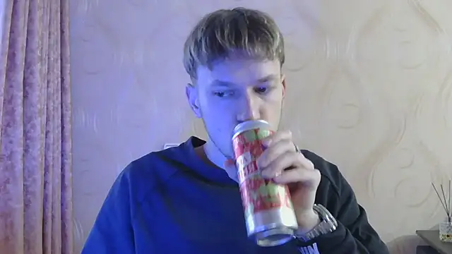 Snapshot of frama666 chatting on November 7, 2025, 2:32 pm frama666 online show from November 7, 2025, 2:32 pm