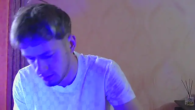 Snapshot of frama666 chatting on November 6, 2025, 8:40 am frama666 online show from November 6, 2025, 8:40 am