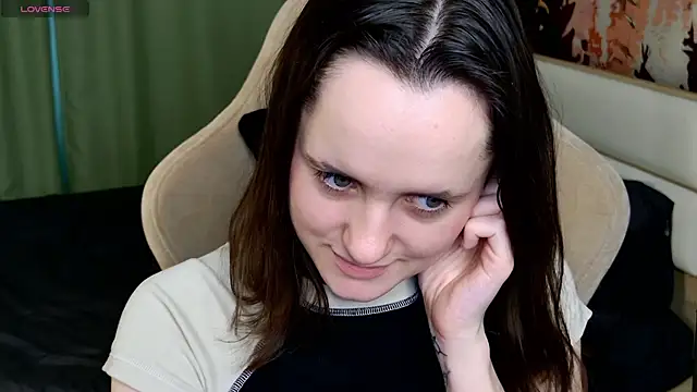 Luna Loveee online show from March 14, 2025, 6:21 am