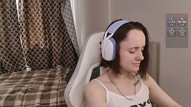 Luna Loveee online show from September 14, 2025, 5:08 am