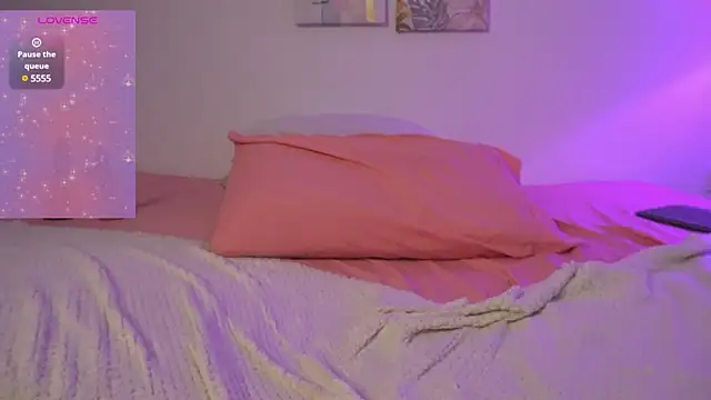 gala monroe online show from March 17, 2025, 6:00 pm