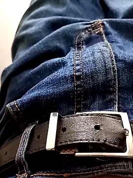 magrinhogostoso696 online show from September 14, 2025, 12:11 am