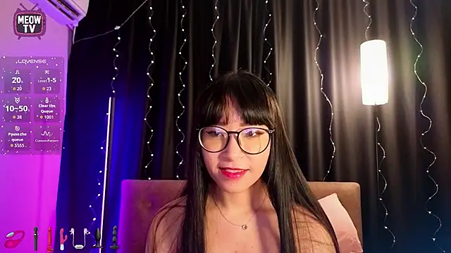 miyakimi0101 online show from June 3, 2026, 12:33 am