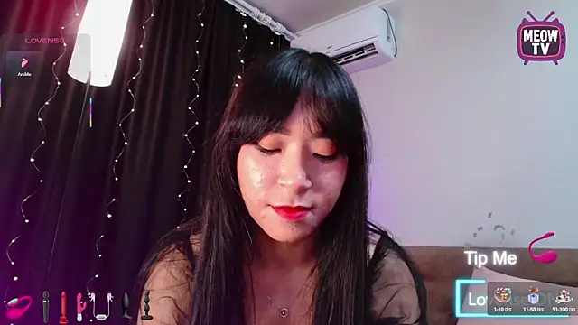 miyakimi0101 online show from September 12, 2025, 12:33 am