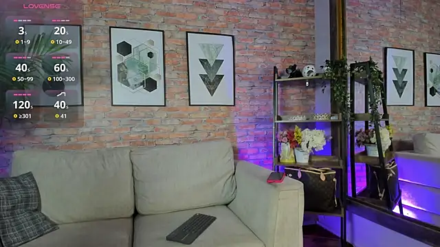 Snapshot of Lucia_Brown_ chatting on September 15, 2025, 7:47 pm Lucia Brown online show from September 15, 2025, 7:47 pm