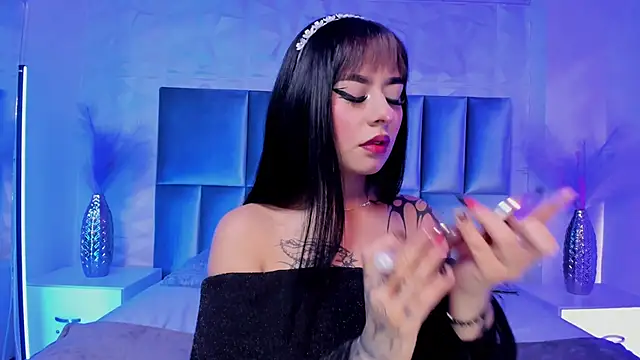 Selene bennet online show from April 17, 2026, 3:31 am