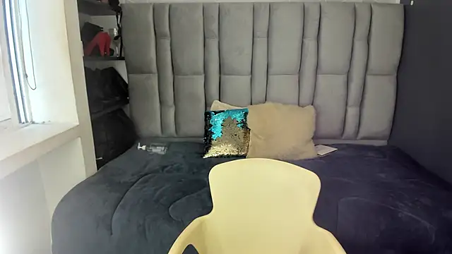 Natasha rose   online show from December 13, 2025, 8:04 pm