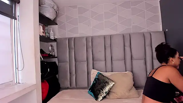 Natasha rose   online show from November 17, 2025, 7:51 pm