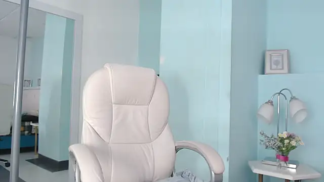 Snapshot of Sunshine_gh1 chatting on April 8, 2026, 11:33 am Sunshine gh1 online show from April 8, 2026, 11:33 am