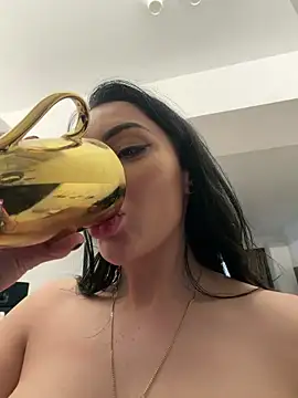 Mia Splash online show from April 2, 2026, 1:51 pm