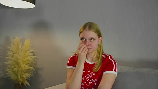 WillaDrye online show from February 27, 2025, 12:01 pm