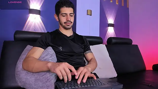 AlejandroStormm online show from June 7, 2026, 5:45 am