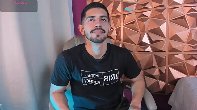 AlejandroStormm online show from February 19, 2026, 8:50 pm