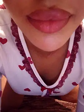 Snapshot of Sexlove1xo chatting on November 11, 2025, 10:37 pm Sexlove1xo online show from November 11, 2025, 10:37 pm