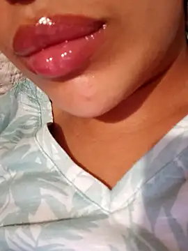 Snapshot of Sexlove1xo chatting on October 15, 2025, 3:31 pm Sexlove1xo online show from October 15, 2025, 3:31 pm