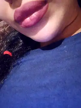 Snapshot of Sexlove1xo chatting on December 14, 2025, 3:17 pm Sexlove1xo online show from December 14, 2025, 3:17 pm