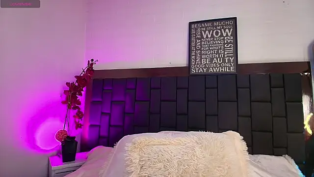 Lexi Howard  online show from December 15, 2025, 2:17 am