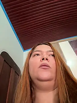 GoddessChaar online show from April 7, 2026, 1:35 pm