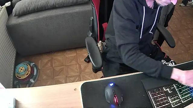 DerGeileLoveboy online show from October 21, 2025, 10:14 am