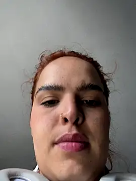 Anaroussew02 online show from December 5, 2025, 7:23 pm