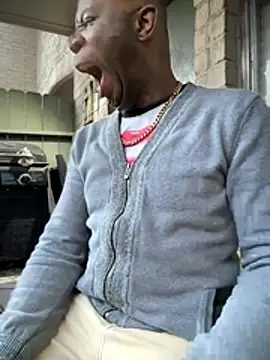 Fuckmehardandcloudy online show from December 18, 2025, 11:19 pm