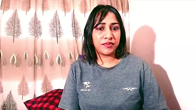 Indian Erotic69 online show from September 13, 2025, 5:18 am