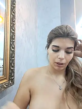 Bella Posh online show from November 22, 2025, 5:50 am