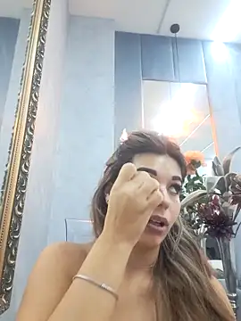 Bella Posh online show from October 21, 2025, 4:34 am