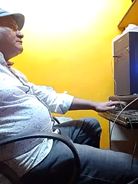 longsexji online show from March 3, 2025, 11:44 am