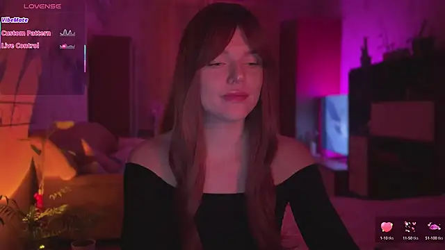 CherryRed Girl online show from April 14, 2026, 8:58 pm