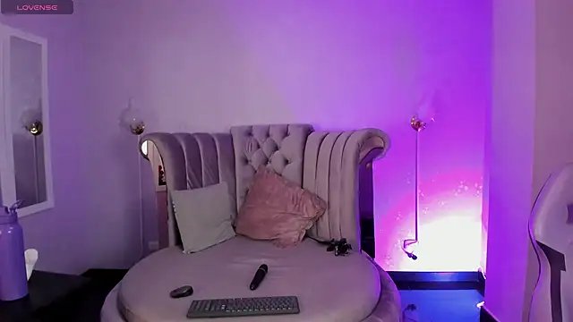 Seren Bleck online show from March 18, 2025, 6:17 am