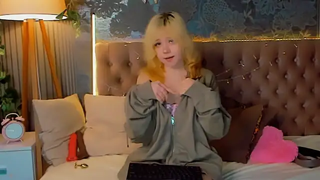 EmilyAngells online show from February 26, 2026, 7:30 am