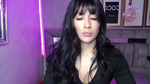 Isabella Collen v online show from March 6, 2025, 12:30 pm