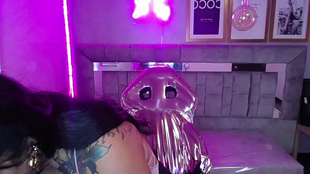 Isabella Collen v online show from March 19, 2025, 6:44 pm