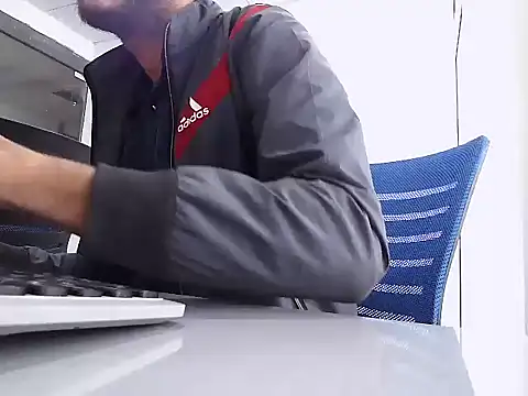 rahulkajuuu0909 online show from December 19, 2025, 6:16 am