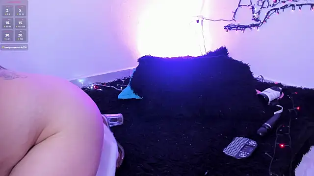 Agata  Rose online show from April 5, 2026, 9:21 pm