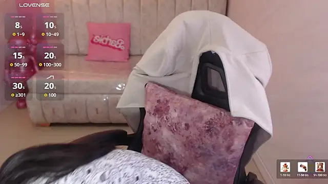 Snapshot of madhison_klain_s chatting on June 7, 2026, 1:05 pm madhison klain s online show from June 7, 2026, 1:05 pm
