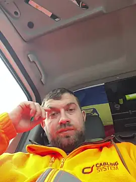 daniel21p online show from February 26, 2025, 8:17 am