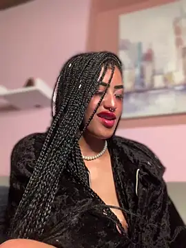 MichelleDiaz Pink online show from March 13, 2025, 9:32 am