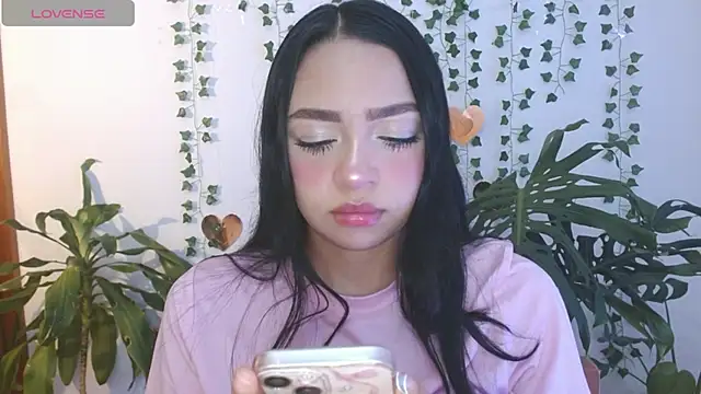 hellokitty  valery online show from April 21, 2026, 1:42 am