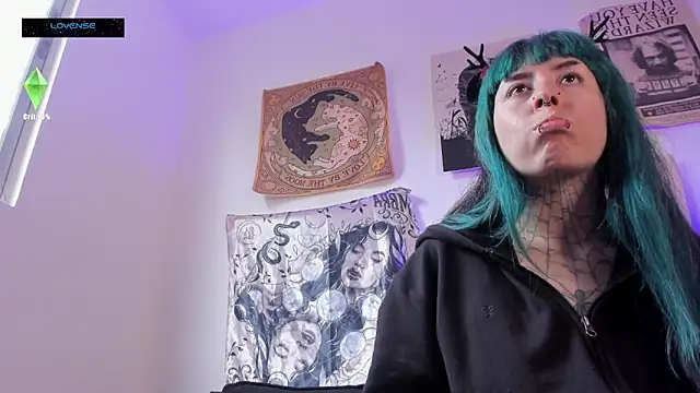 Hisato111 online show from December 5, 2025, 2:04 pm