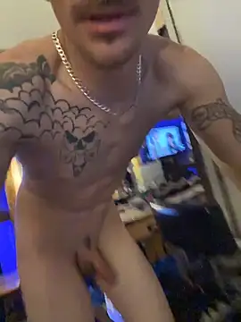 Polaroid White online show from November 19, 2025, 10:48 am