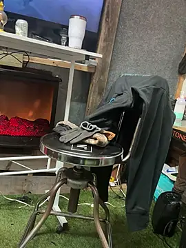 Polaroid White online show from March 3, 2025, 11:00 am